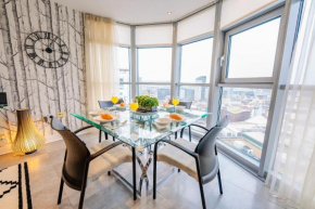 Luxury Penthouse - City Views